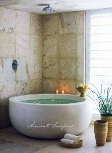 Custom Stone Rounded Bathtub